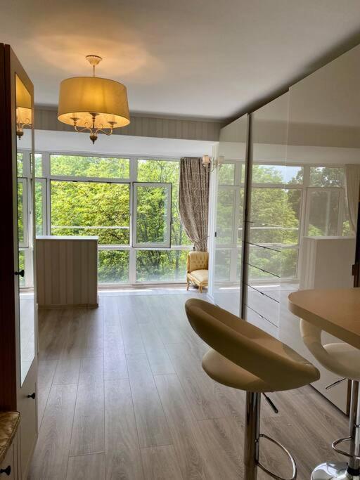 Downtown Studio - Ultra Central With Park View Bucarest Extérieur photo