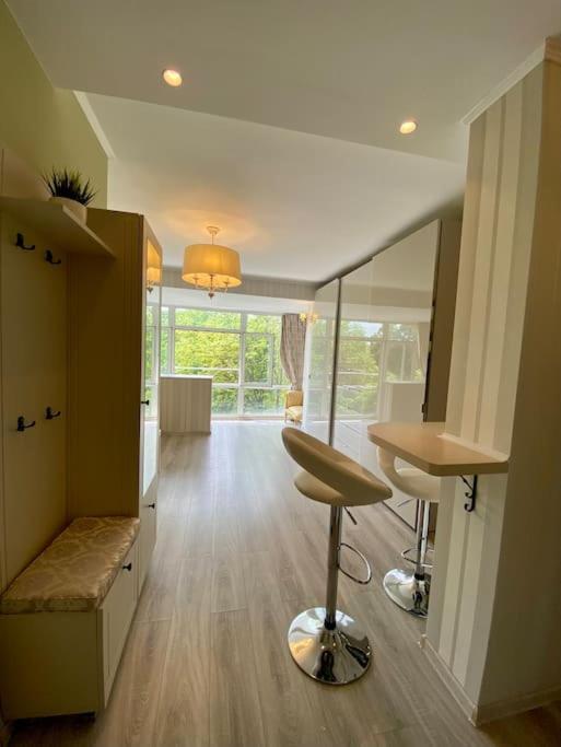 Downtown Studio - Ultra Central With Park View Bucarest Extérieur photo