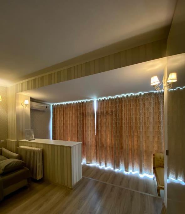 Downtown Studio - Ultra Central With Park View Bucarest Extérieur photo