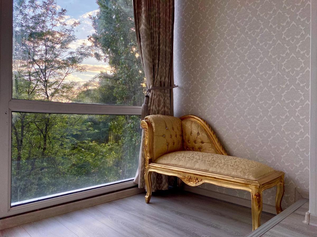 Downtown Studio - Ultra Central With Park View Bucarest Extérieur photo